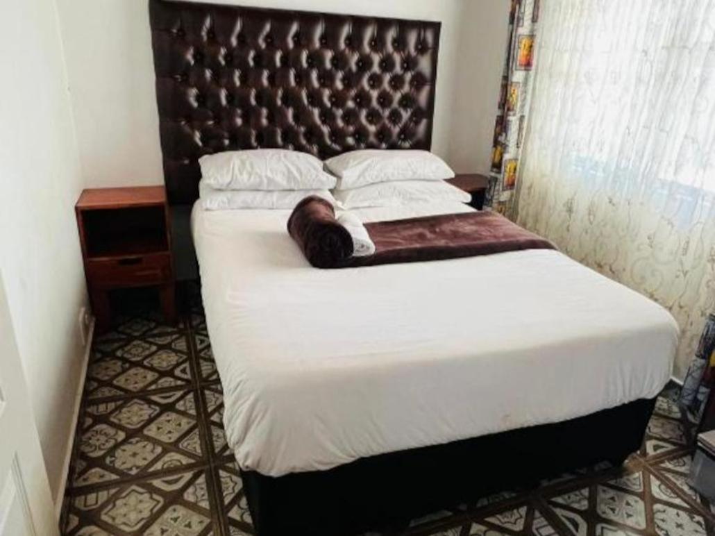 Victoria Guest Lodge Bellville Rum bild